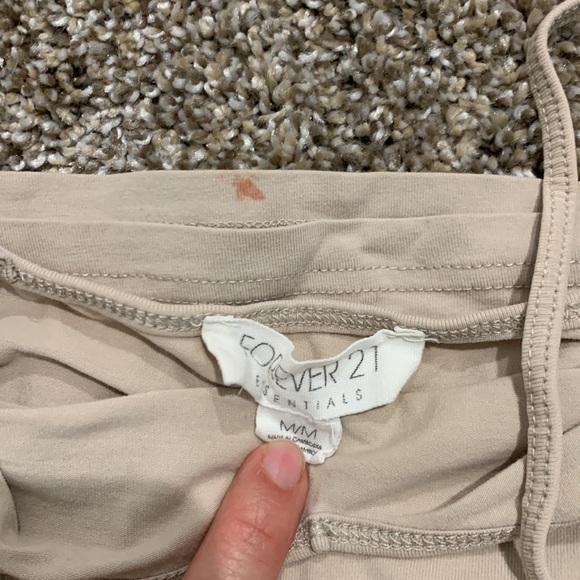 ⭐️3/$20⭐️ Bundle of Express/F21 Camisoles - Picture 4 of 4